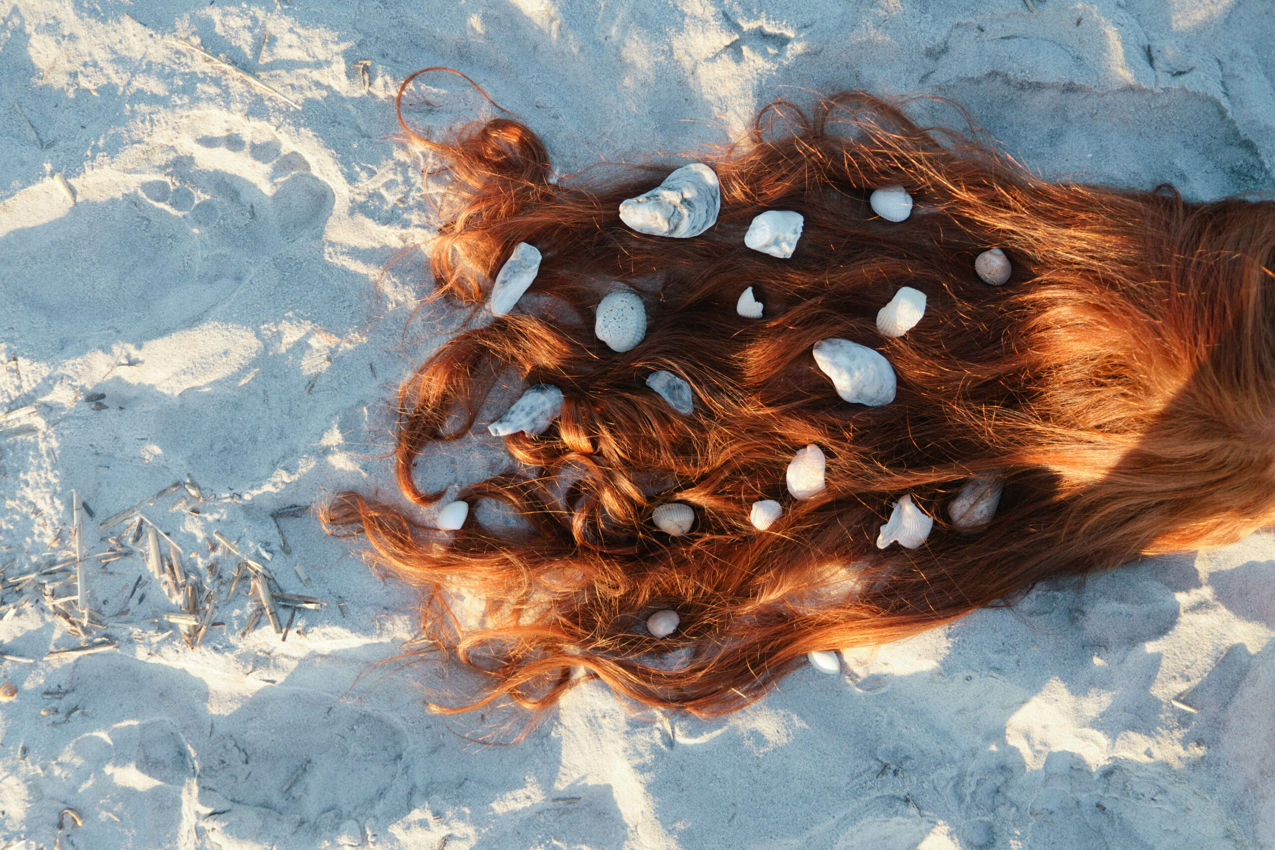 5 Must-Have Beach Items Every Redhead Should Own