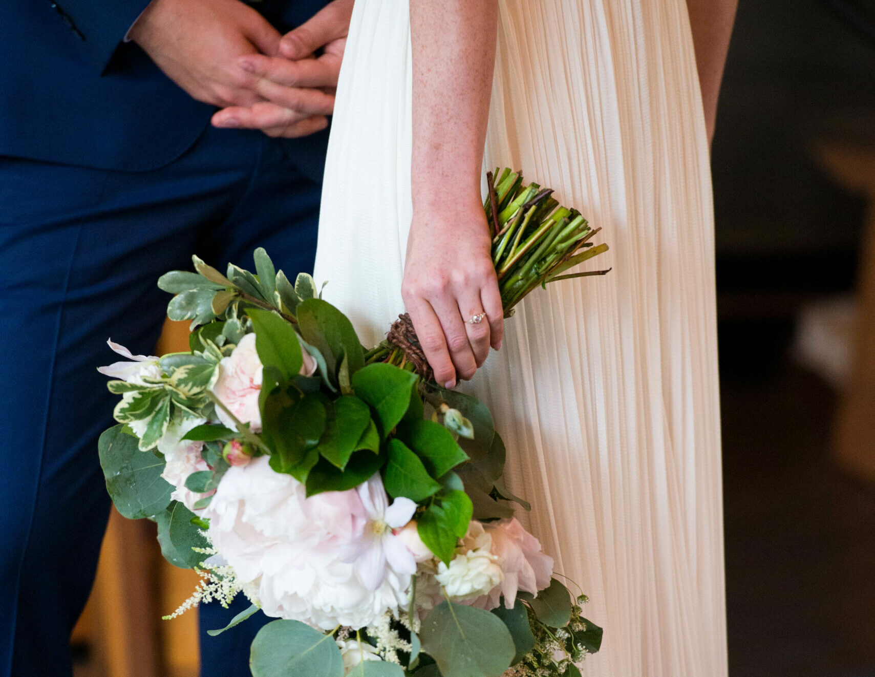 7 Timeless Engagement Nails for Redheads